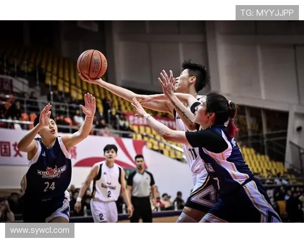 2011年CBA季后赛广东队对阵新疆队的精彩对决回顾与分析