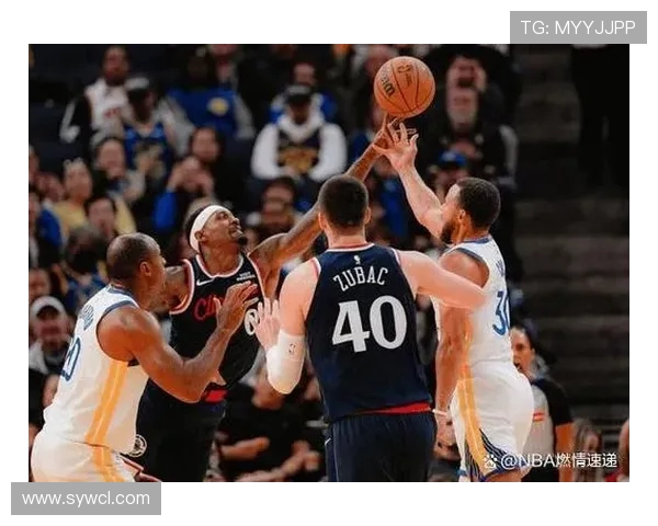 2017年勇士与快船激战回顾：巅峰对决与季后赛的精彩瞬间