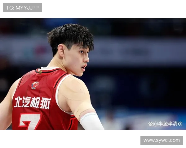 CBA激战上海队迎战同曦队谁能在这场较量中笑到最后