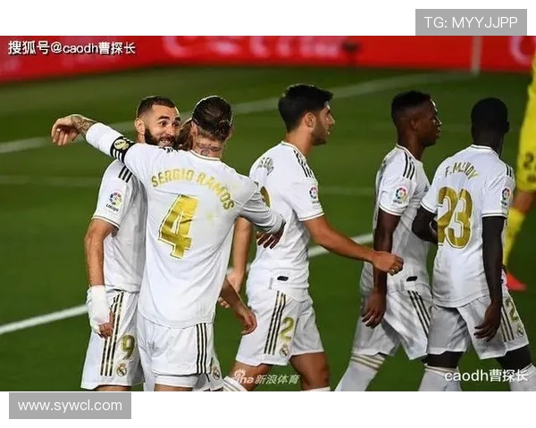 尼克斯与勇士的精彩对决央视直播全程回顾与分析